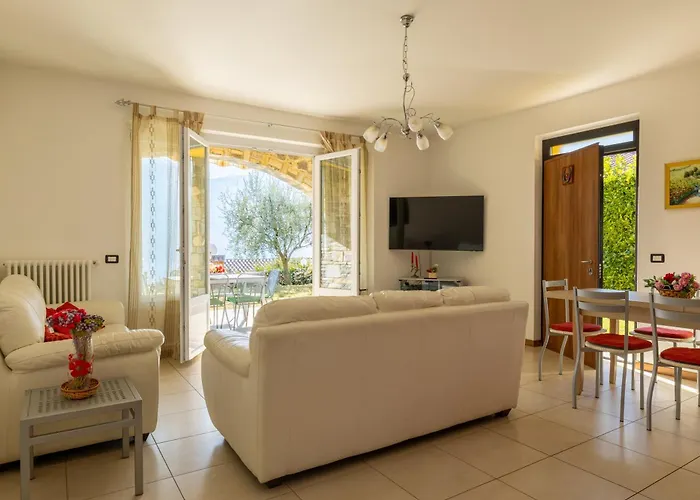 Maya - Tremezzina * Tremezzo